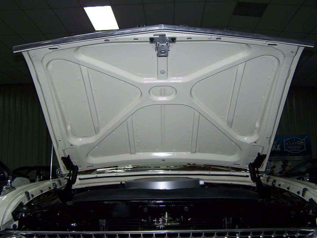 1961 Ford Galaxie Sunliner - $39,990