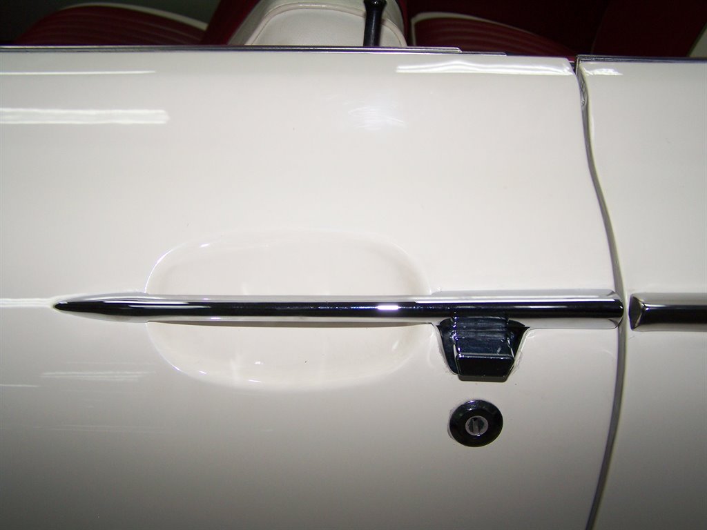 1961 Ford Galaxie Sunliner - $39,990