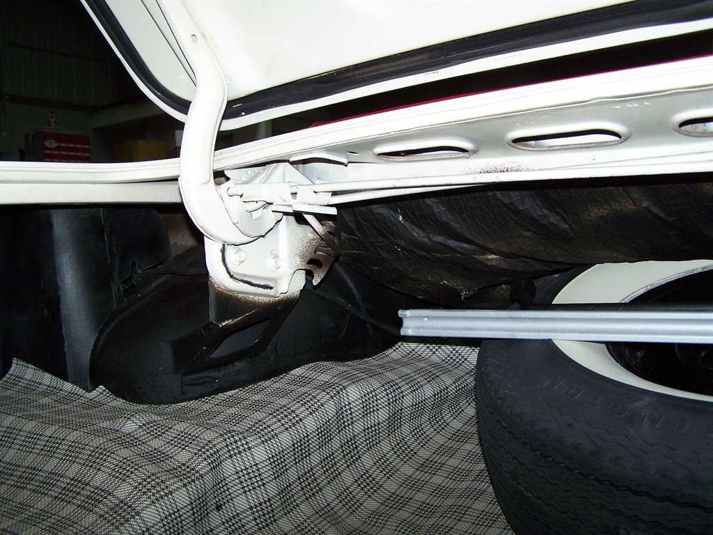 1961 Ford Galaxie Sunliner - $39,990