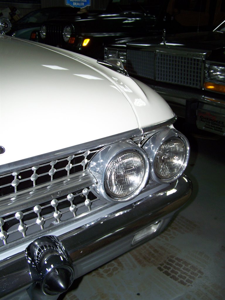 1961 Ford Galaxie Sunliner - $39,990