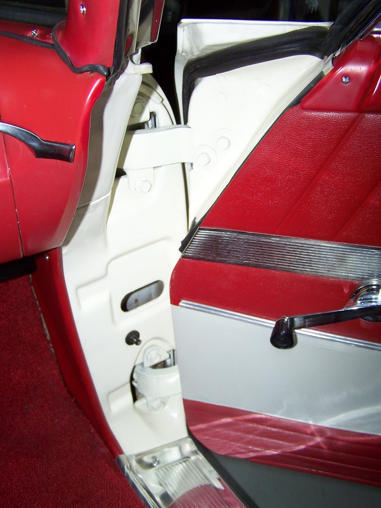 1961 Ford Galaxie Sunliner - $39,990