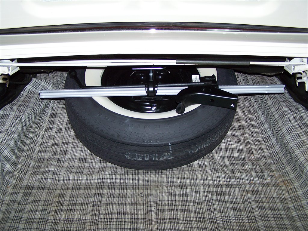 1961 Ford Galaxie Sunliner - $39,990