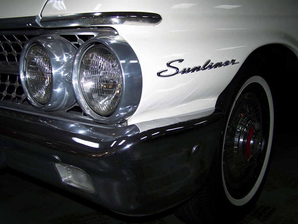 1961 Ford Galaxie Sunliner - $39,990