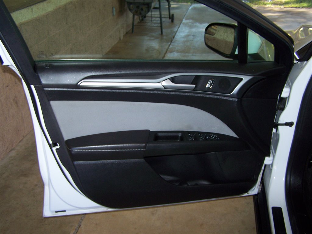 2014 Ford Fusion - $10,990