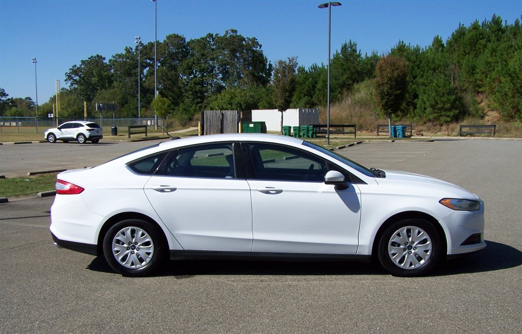 2014 Ford Fusion - $10,990