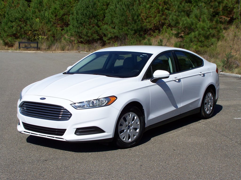 2014 Ford Fusion - $10,990