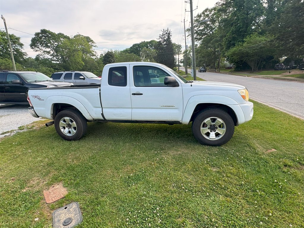 2007 Toyota Tacoma V6 photo