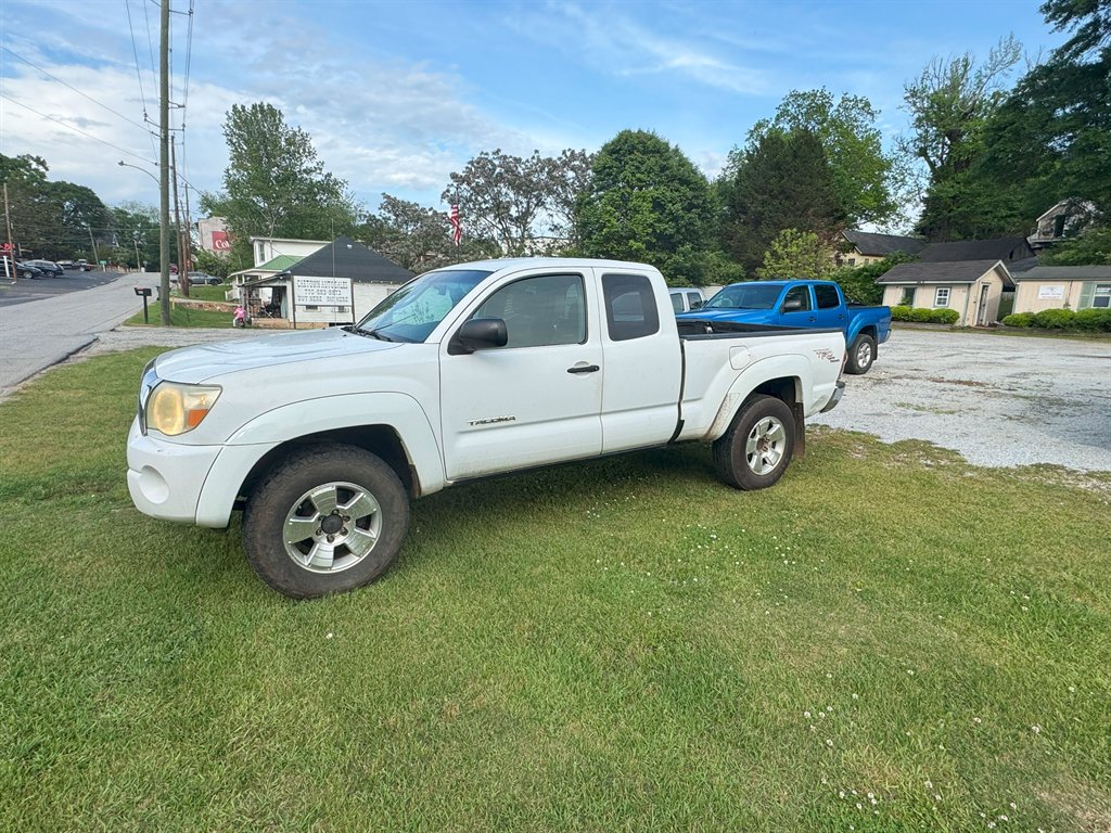 2007 Toyota Tacoma V6 photo