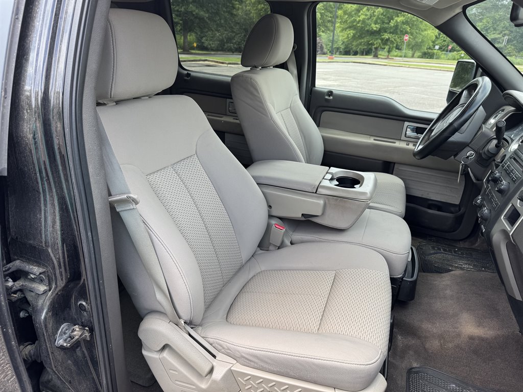 2010 Ford F-150 XLT photo
