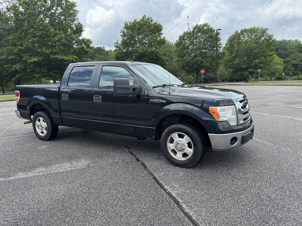 2010 Ford F-150 XLT photo