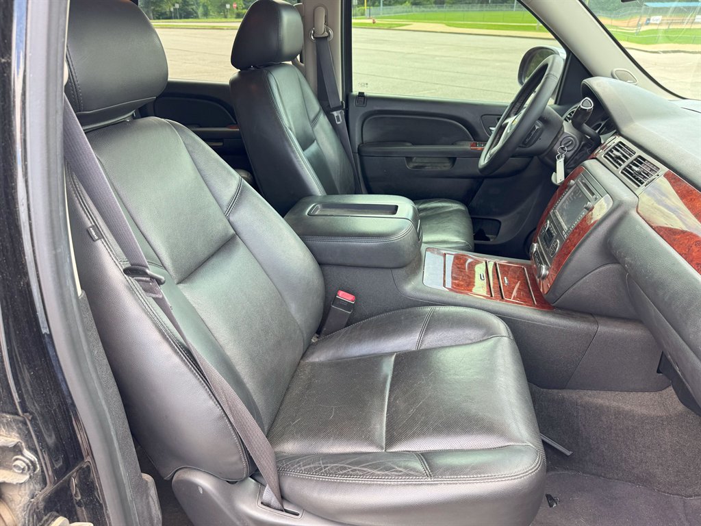 2013 Chevrolet Tahoe LTZ photo