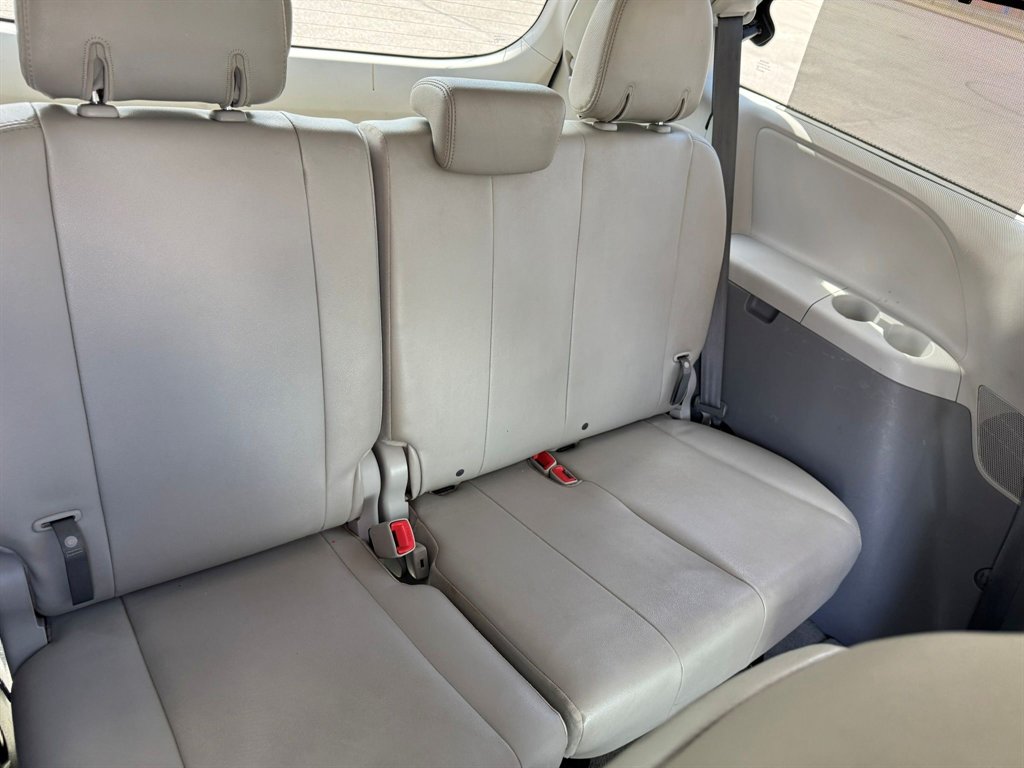 2012 Toyota Sienna - $9,900