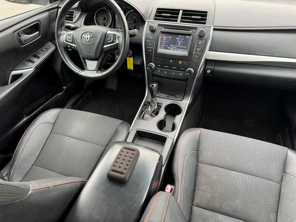 2017 Toyota Camry - $11,900