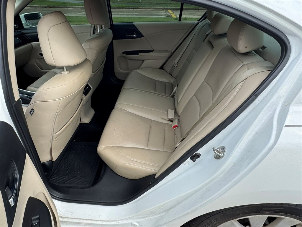 2015 Honda Accord - $9,900