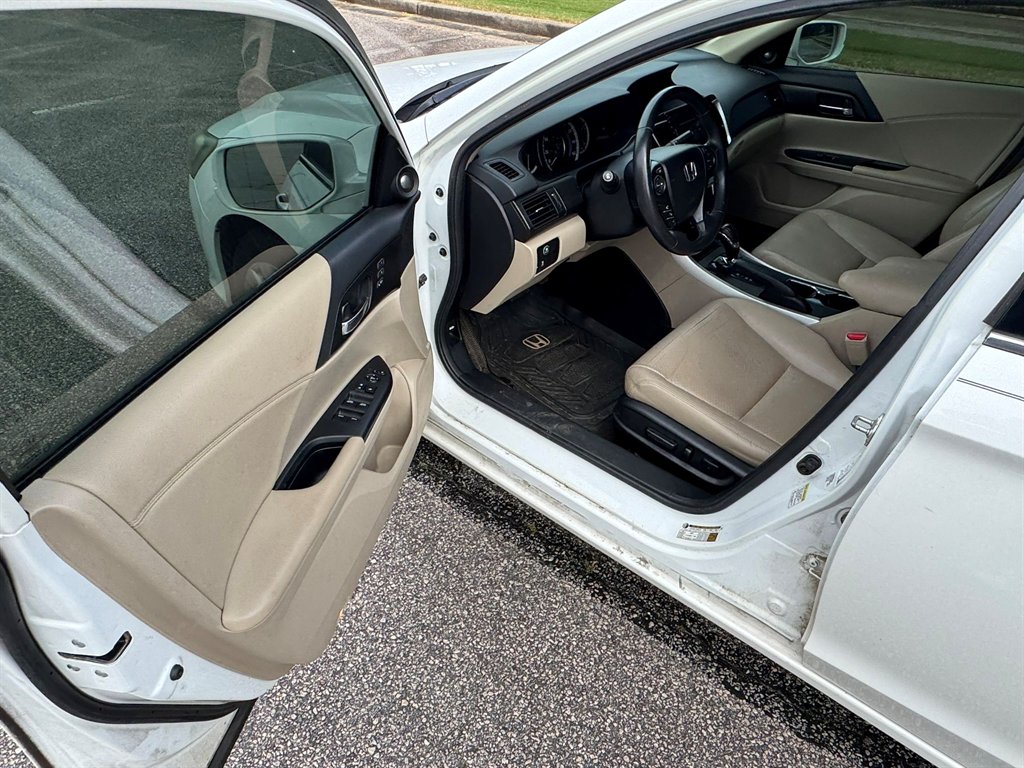 2015 Honda Accord - $9,900