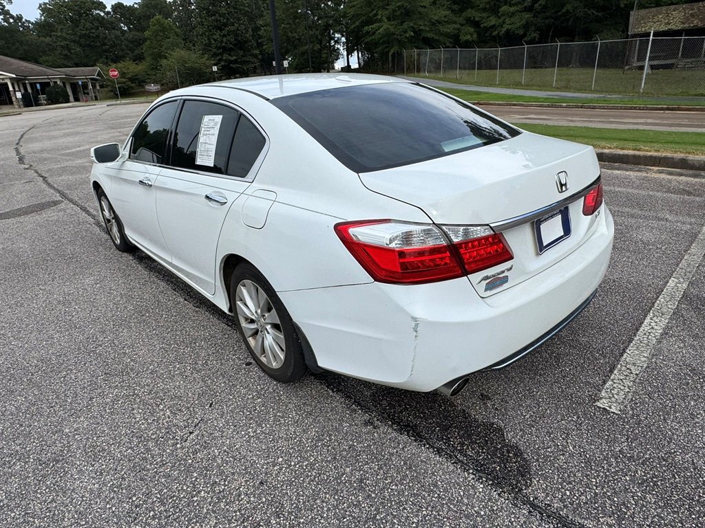 2015 Honda Accord - $9,900