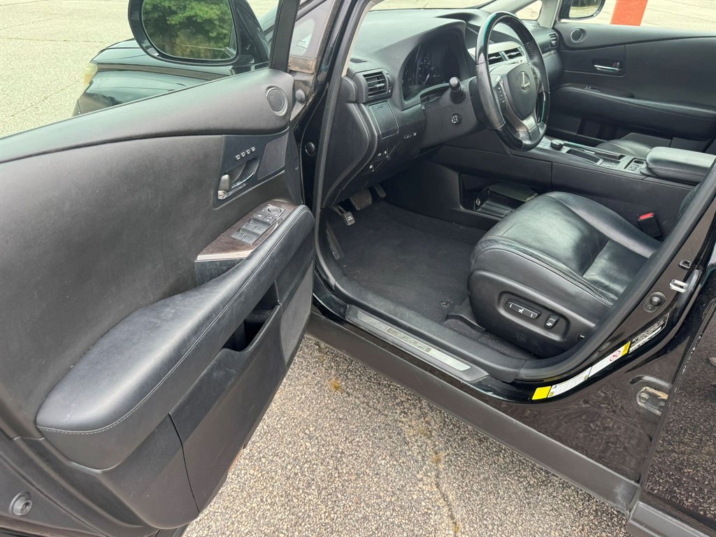 2015 Lexus RX - $9,900