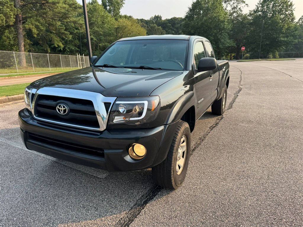 2005 Toyota Tacoma - $7,500