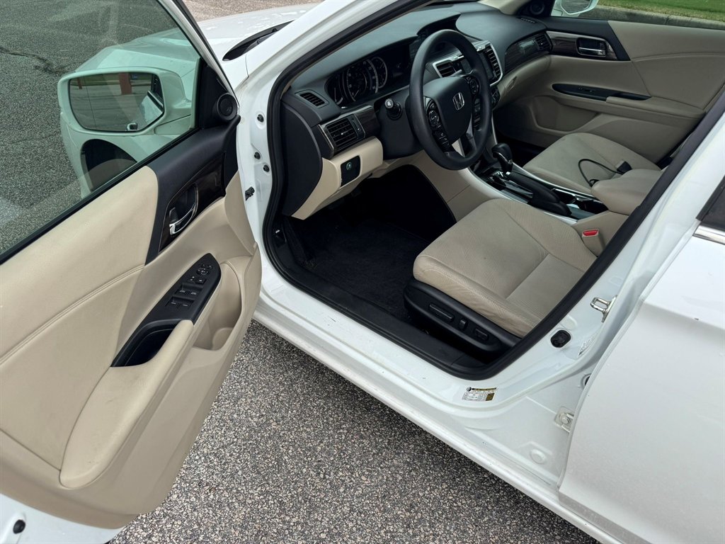 2016 Honda Accord - $11,900