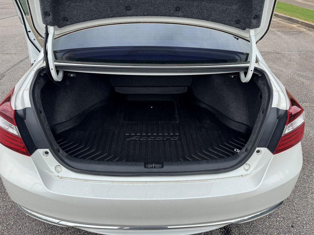 2016 Honda Accord - $11,900