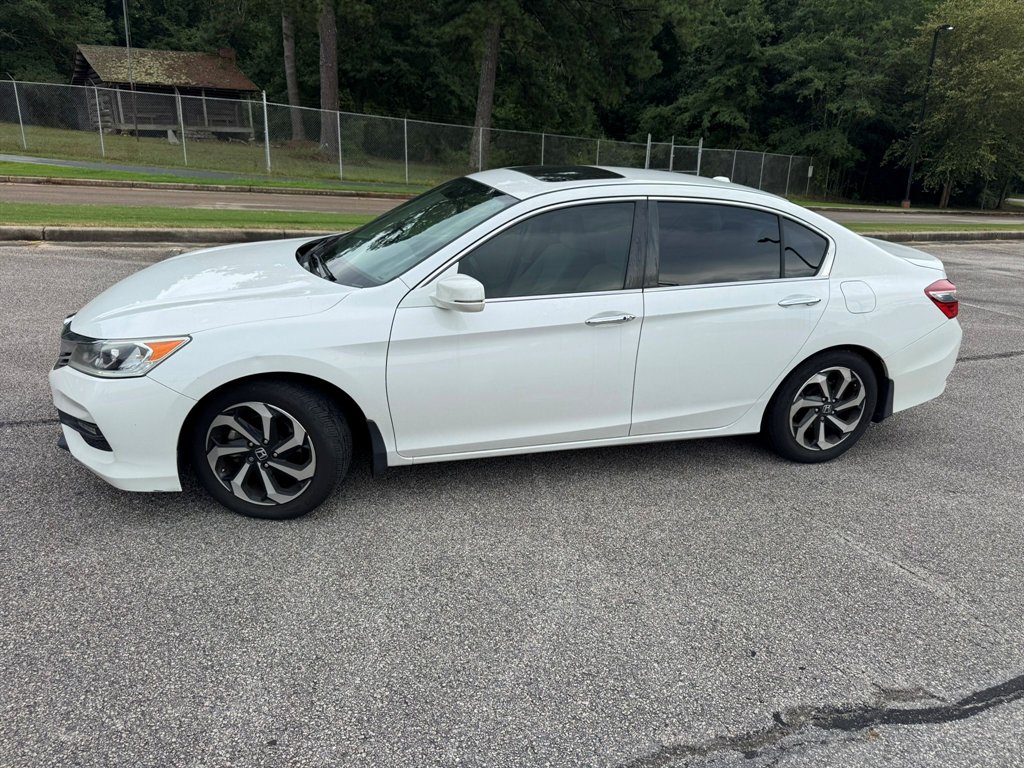 2016 Honda Accord - $11,900
