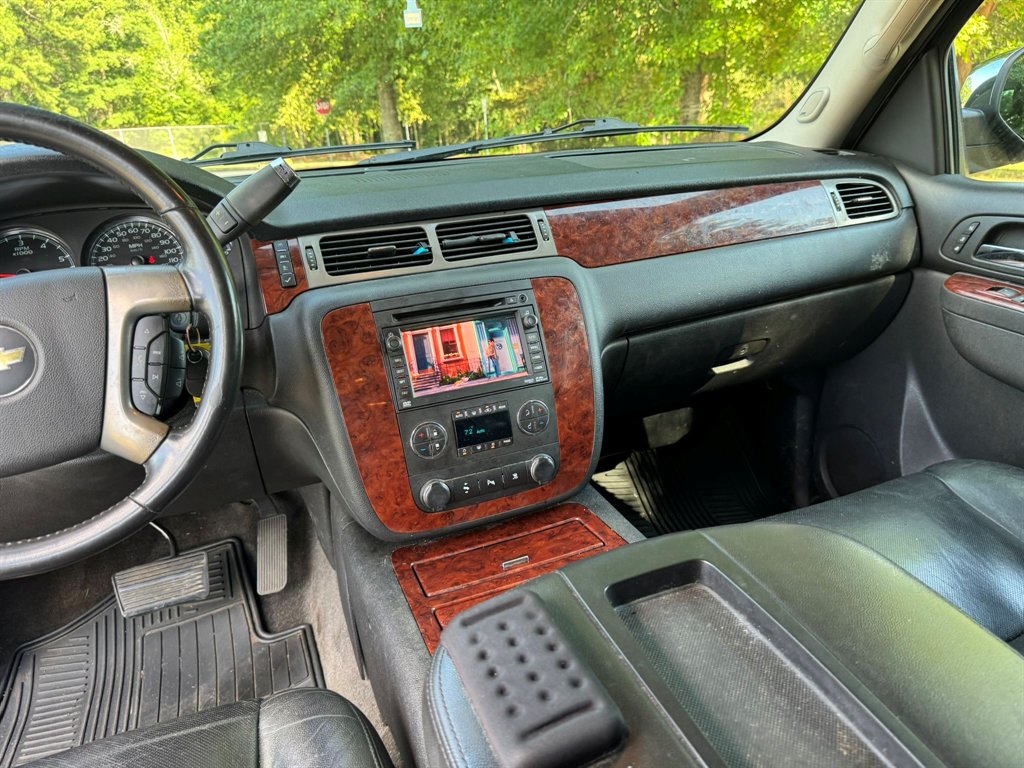 2011 Chevrolet Tahoe - $10,500