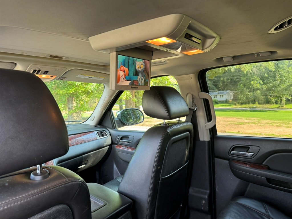 2011 Chevrolet Tahoe - $10,500
