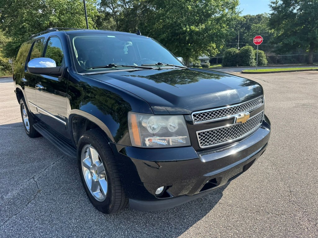 2011 Chevrolet Tahoe - $10,500