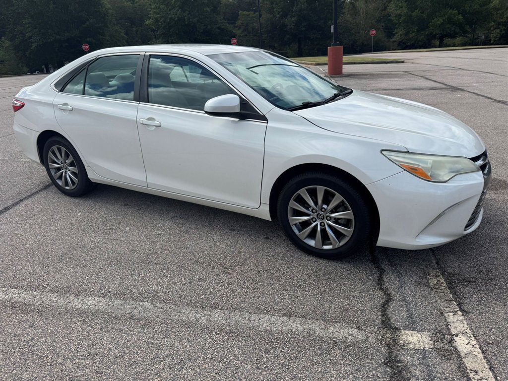 2016 Toyota Camry - $11,900