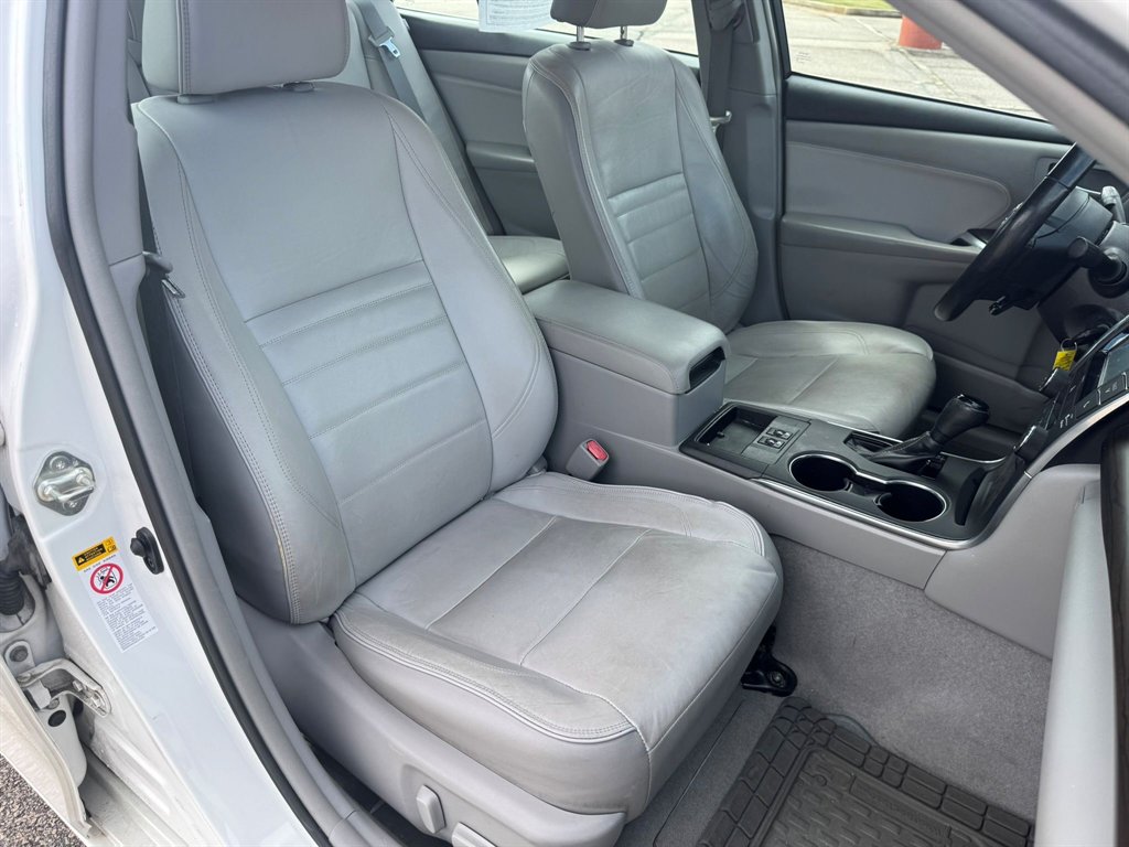 2016 Toyota Camry - $11,900