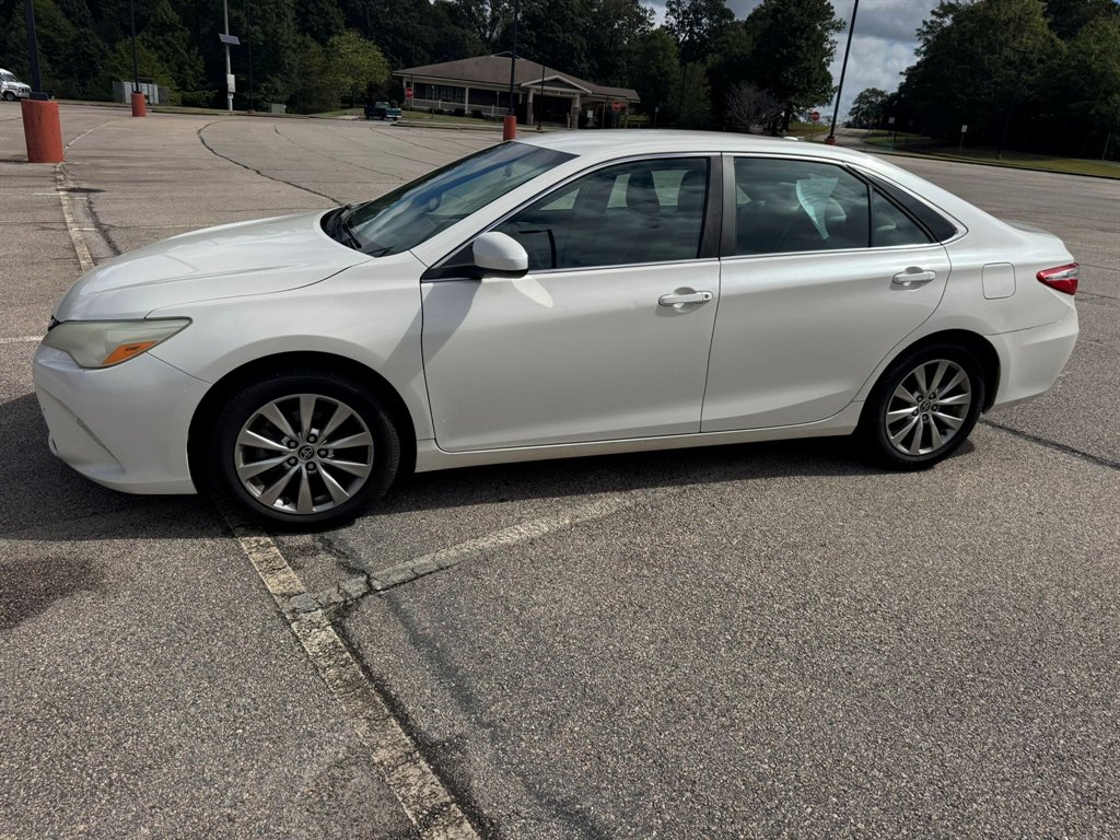 2016 Toyota Camry - $11,900