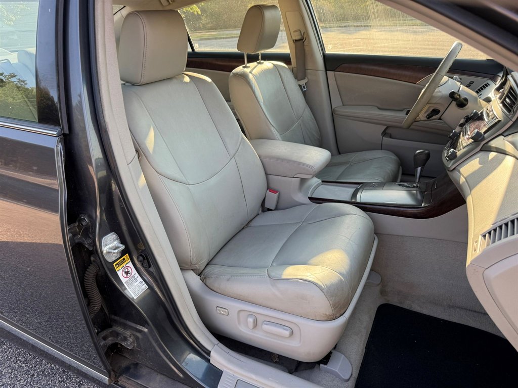 2011 Toyota Avalon - $8,500