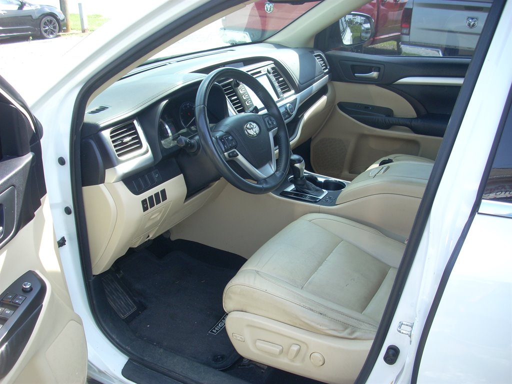 2016 Toyota Highlander