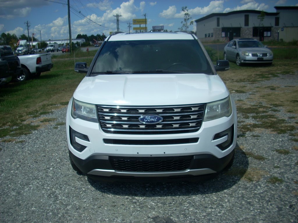 2016 Ford Explorer
