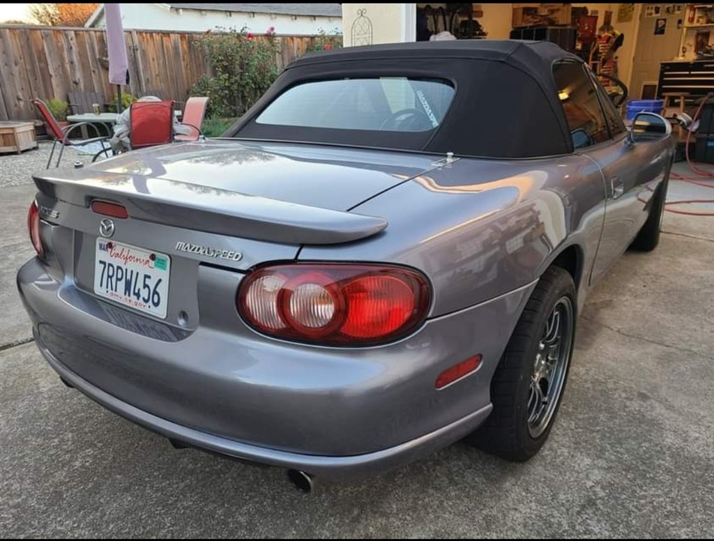 2004 MAZDA MX-5