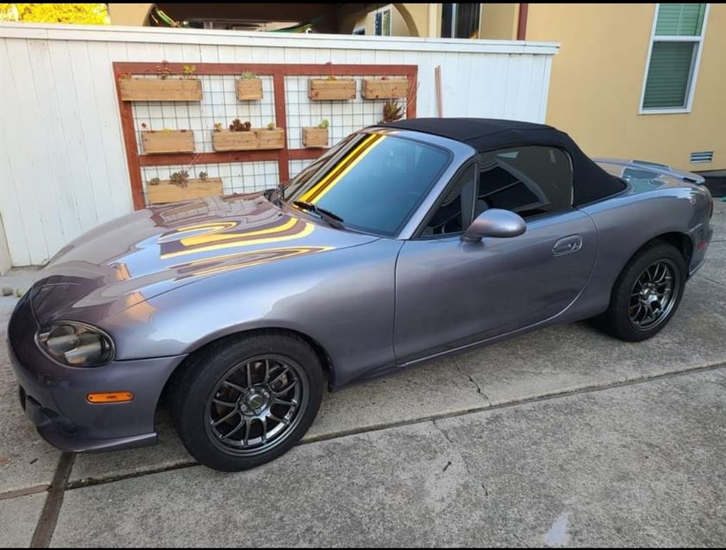 2004 MAZDA MX-5