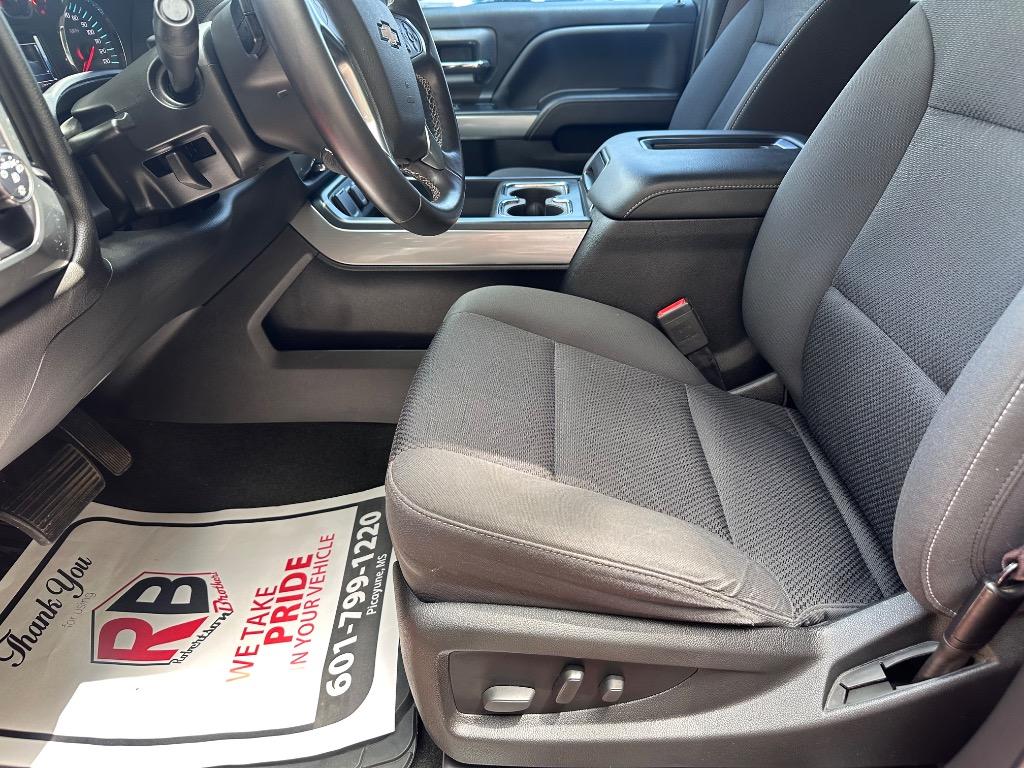 2017 Chevrolet Silverado - $26,900
