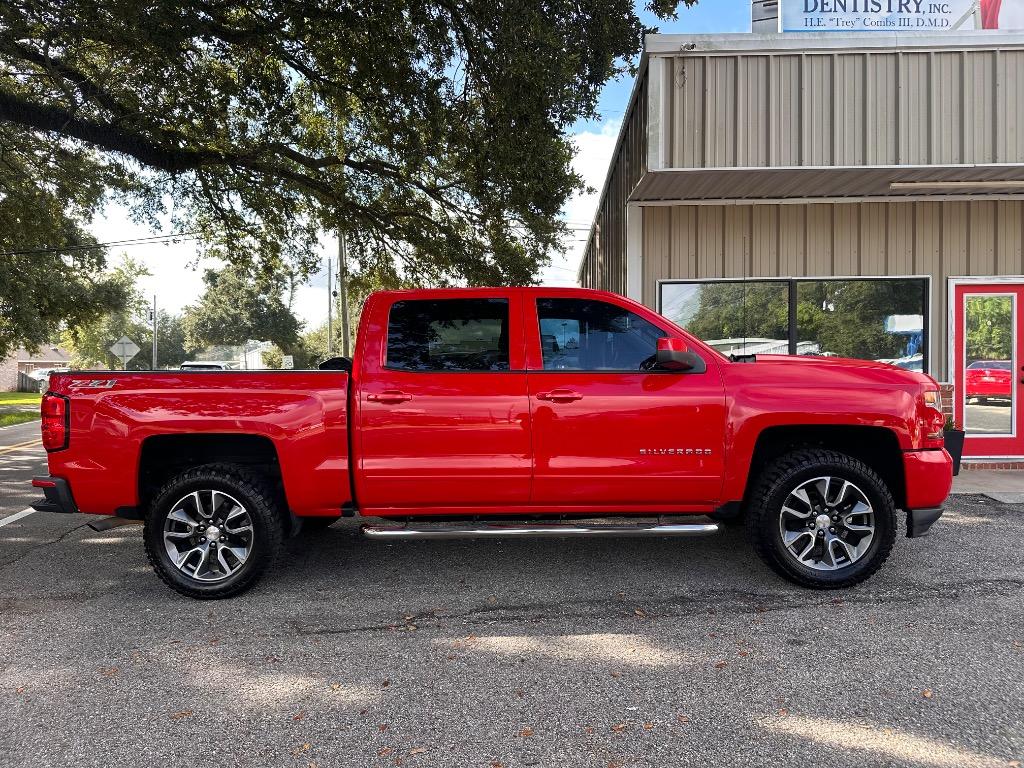 2017 Chevrolet Silverado - $26,900