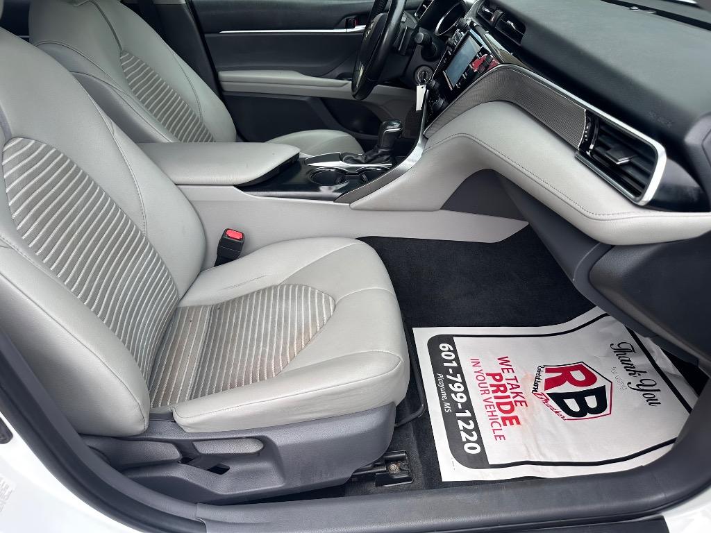 2018 Toyota Camry - $17,500