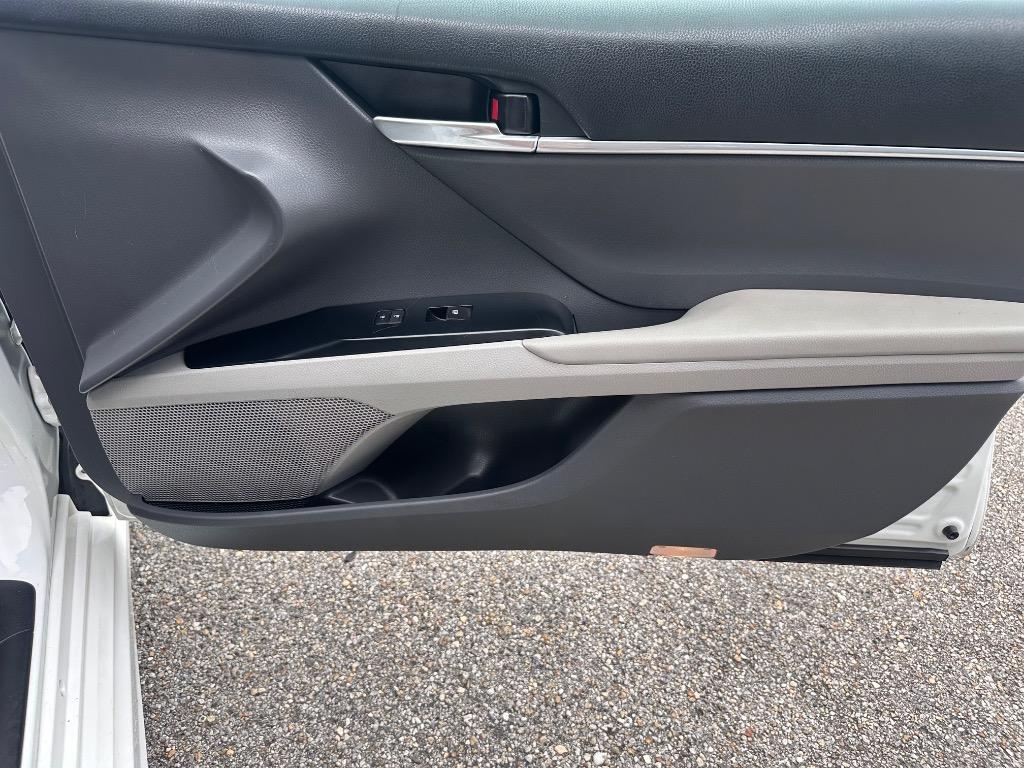 2018 Toyota Camry - $17,500
