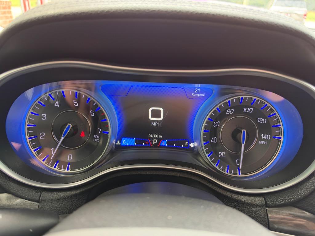 2022 Chrysler 300 - $20,500