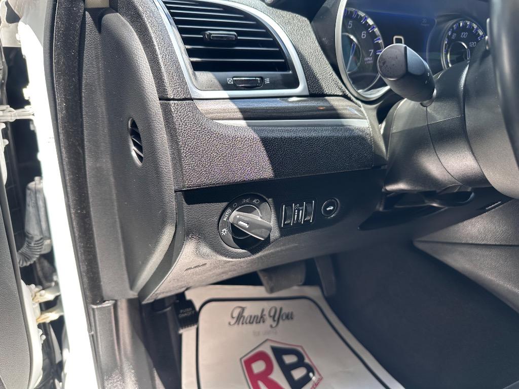 2022 Chrysler 300 - $20,500