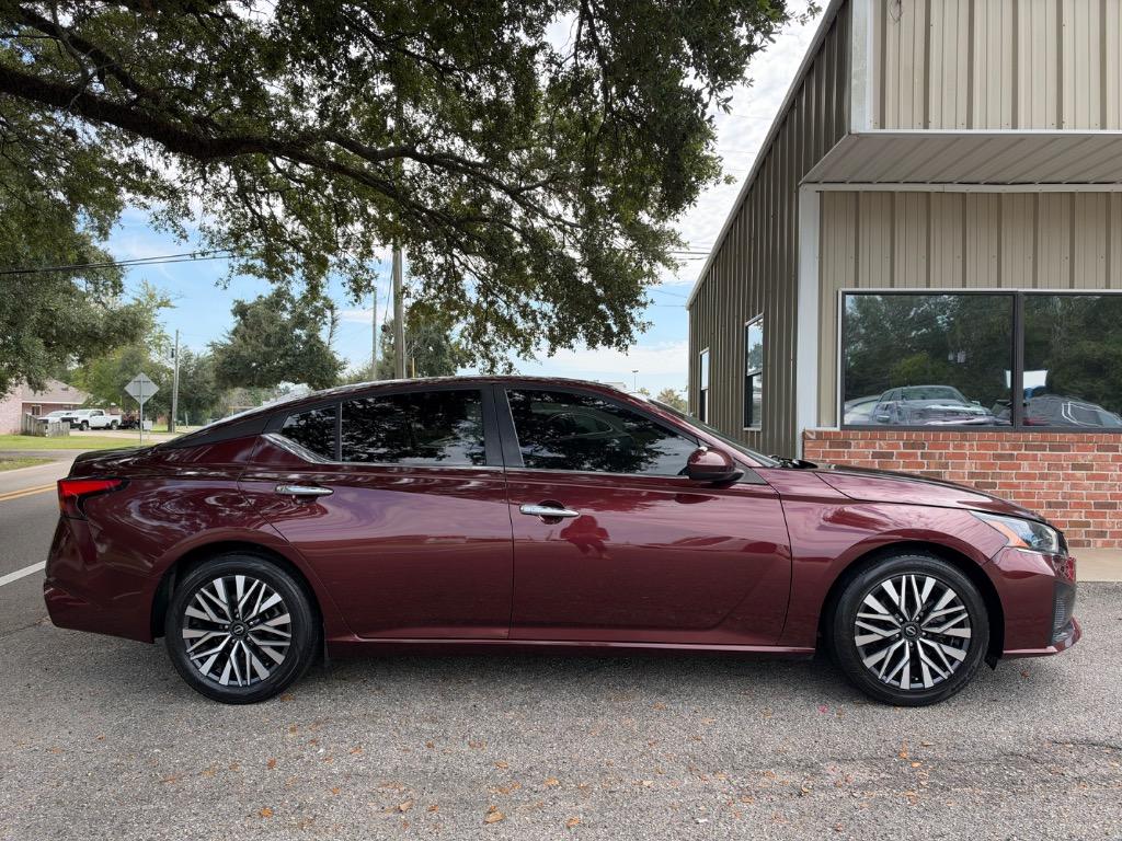 2023 Nissan Altima - $20,900