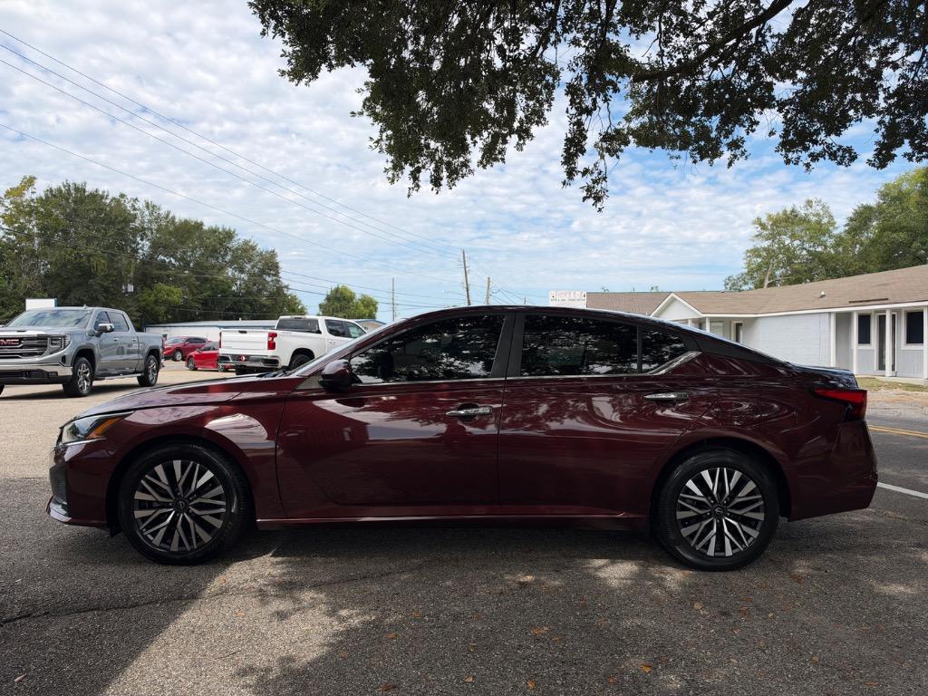 2023 Nissan Altima - $20,900