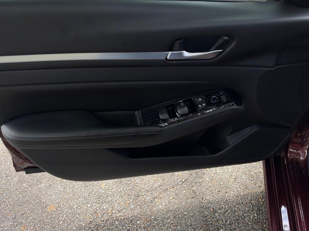 2023 Nissan Altima - $20,900