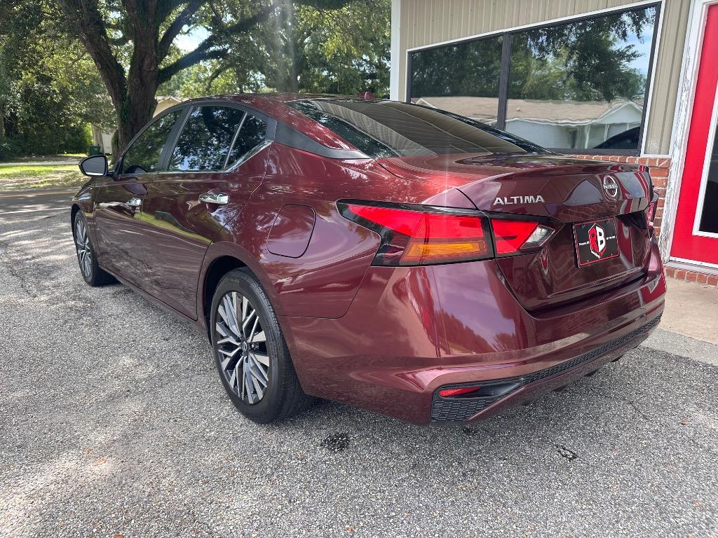 2023 Nissan Altima - $20,900