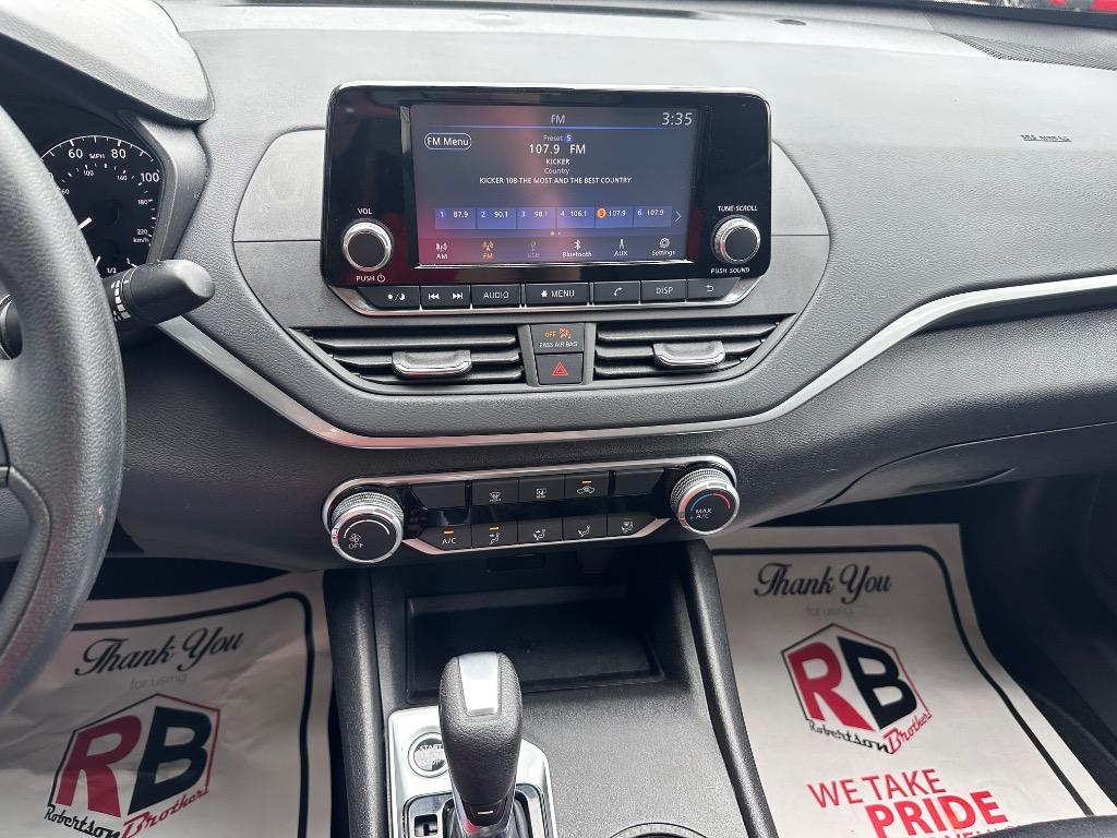 2023 Nissan Altima - $17,900