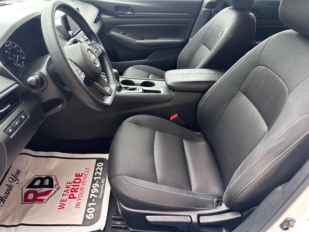 2023 Nissan Altima - $17,900
