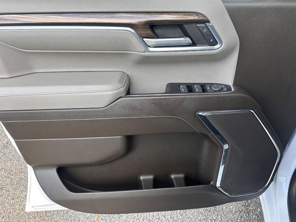 2023 Chevrolet Silverado - $31,850
