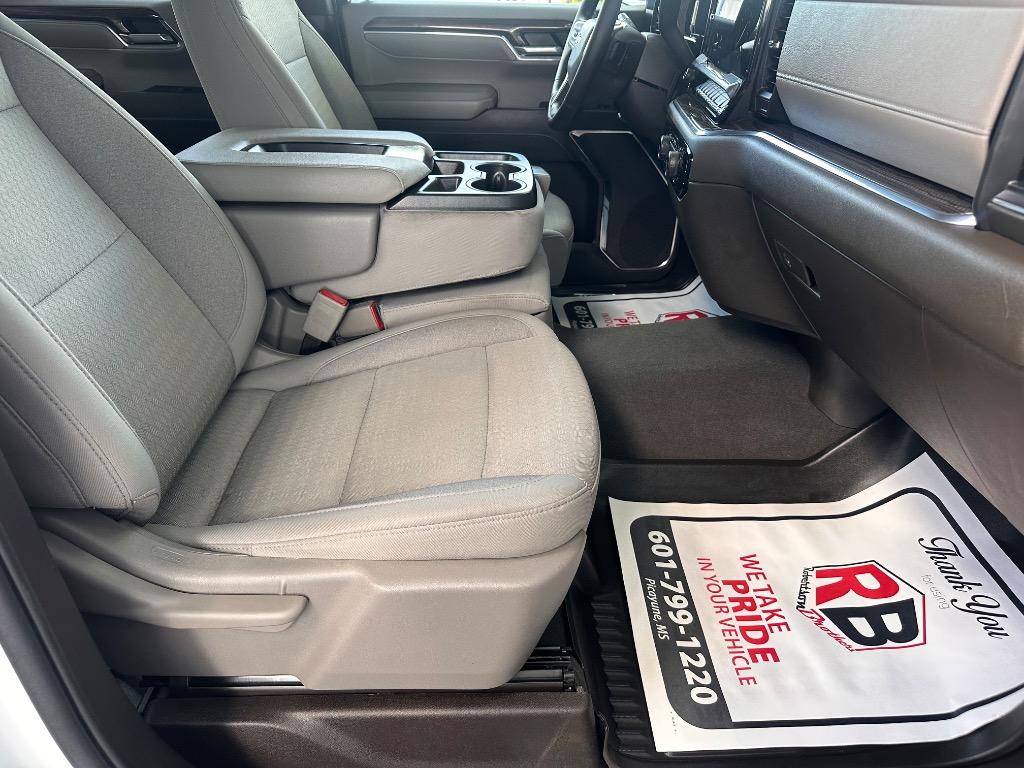 2023 Chevrolet Silverado - $31,850
